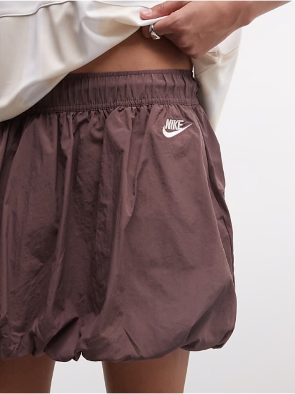 Nike woven bubble skirt in brown